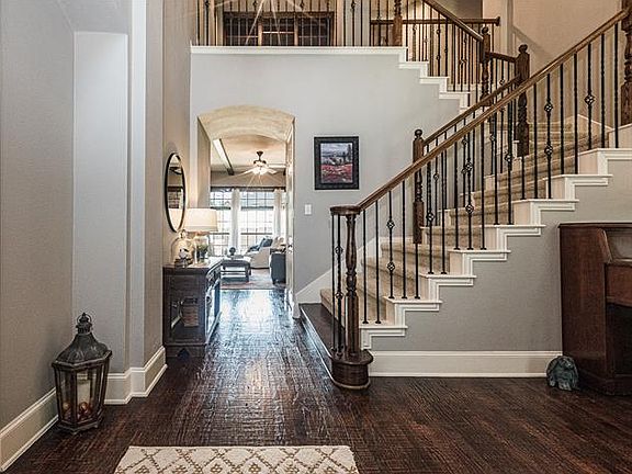 2nd image of 2334 Queen Morgan Ln