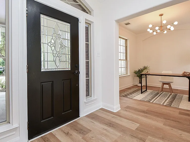 18 Hadlock Pl — Photo 4