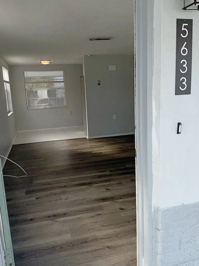Cozy 1BD 1BTH Retreat in Holiday - Discover your Ideal Space! — Photo 3