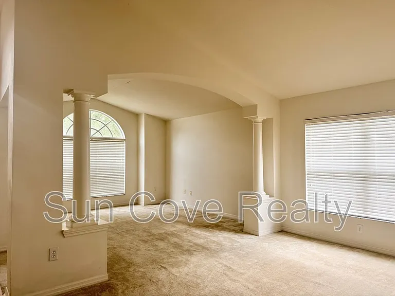24927 Siena Dr — Photo 6
