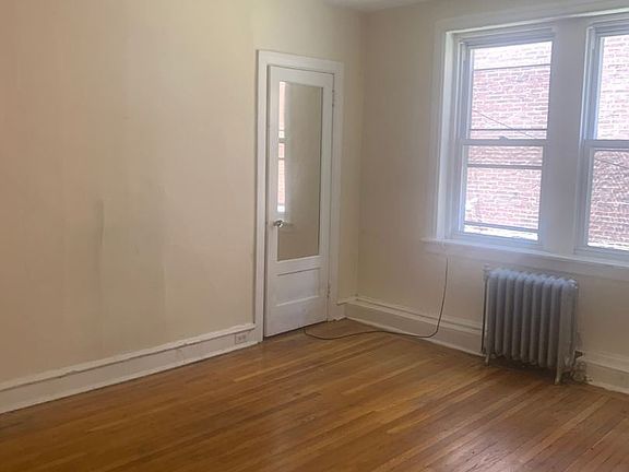 5th image of 4815 Pine St Unit B1