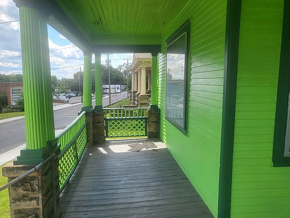 3rd image of 258 S Irvine Ave