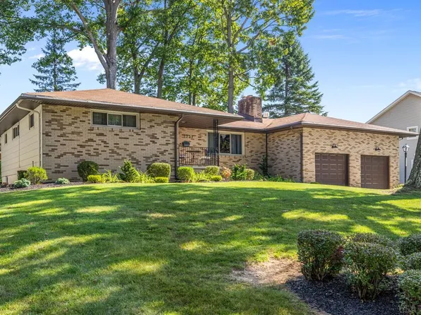 1239 Claythorne Dr, Johnstown, PA 15904