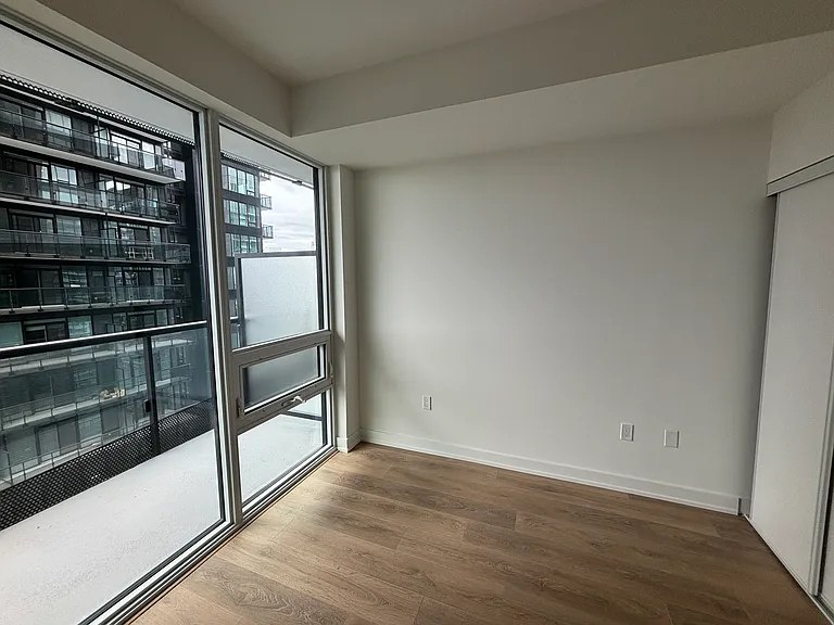 117 Broadway Ave — Photo 28