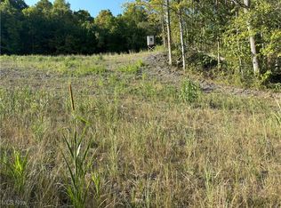 Crescent Barton Rd, Saint Clairsville, OH 43950