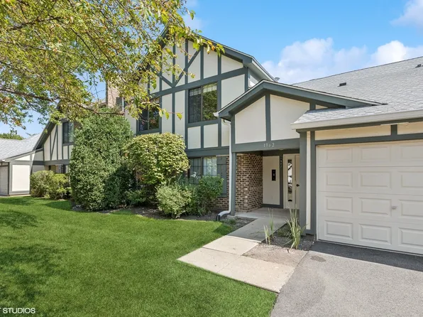 1962 N Hidden Creek Cir #7, Palatine, IL 60074