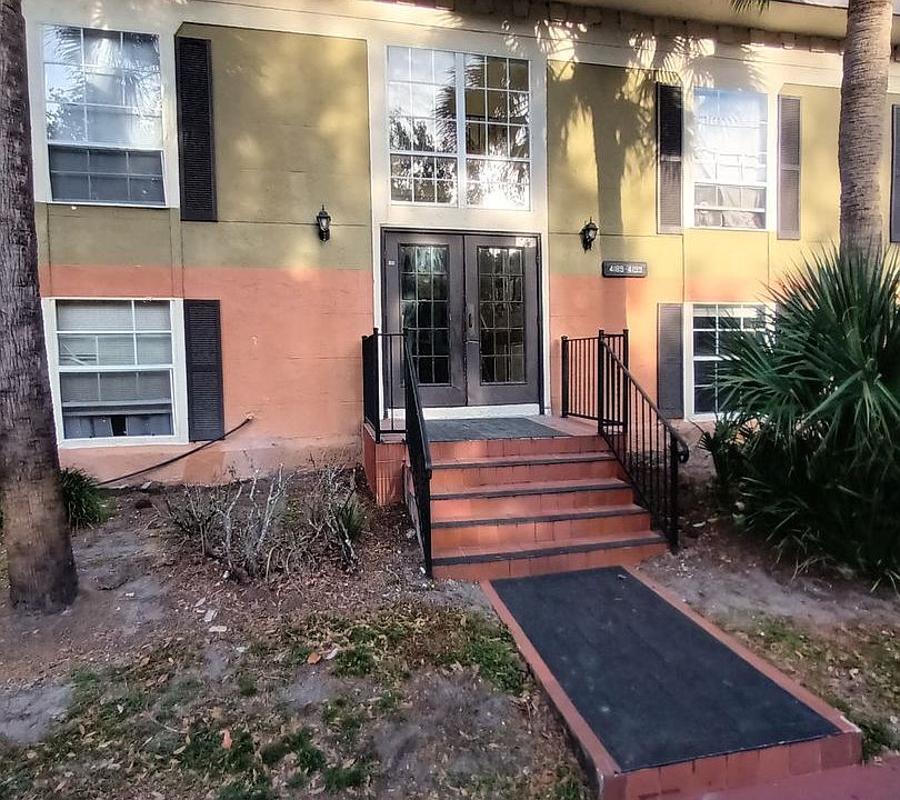 1st image of 4189 Versailles Dr
