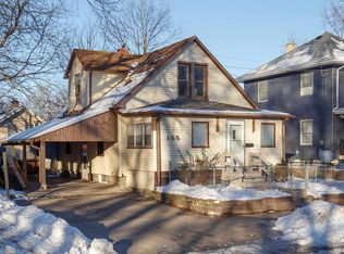 155 16th Ave, Moline, IL 61265