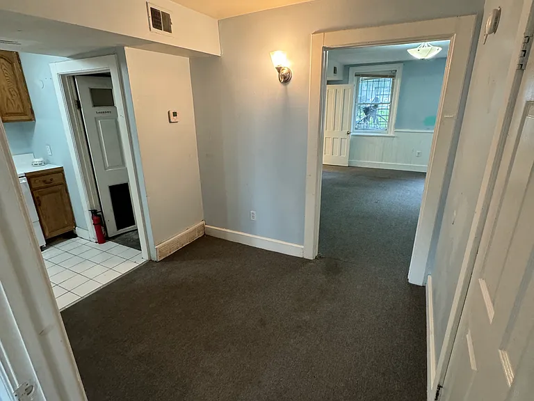 130 Grand St #BASEMENT — Photo 3