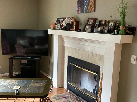 2nd image of 277 S Harrison St Unit 277