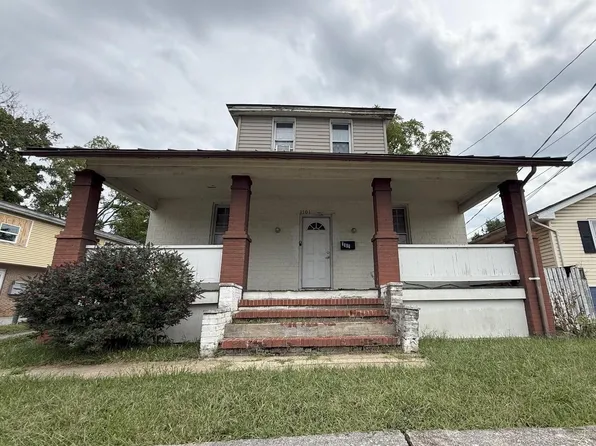 1101 N Royal Ave, Front Royal, VA 22630