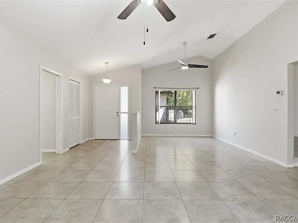 3 Fairwoods Ct