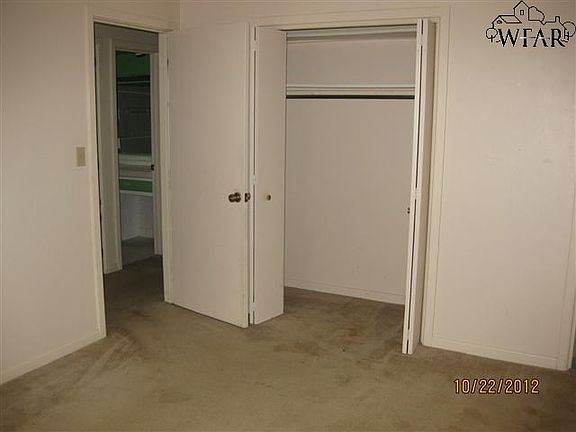 5th image of 1117 Clover Dr
