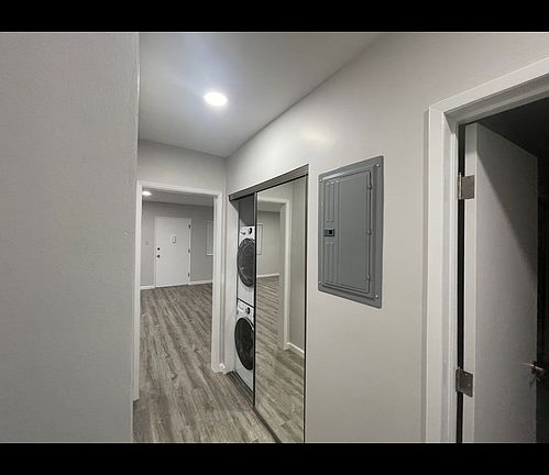 3rd image of 1060 S Sherbourne Dr APT 101