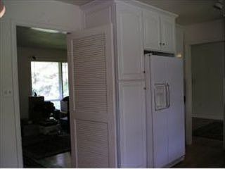 4th image of 1916 E Marilyn Dr