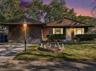 505 Wildwood Dr, Park Forest, IL