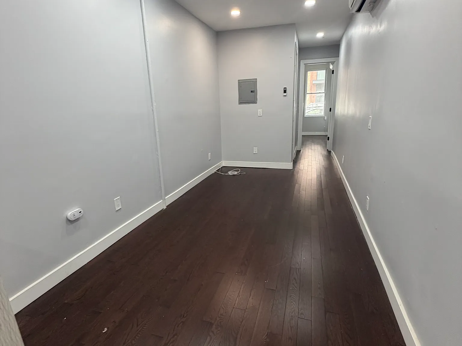 2 bed, 750 sqft, $2,150 — Photo 2