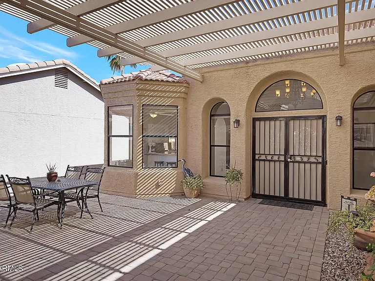 10537 E Navajo Pl — Photo 2