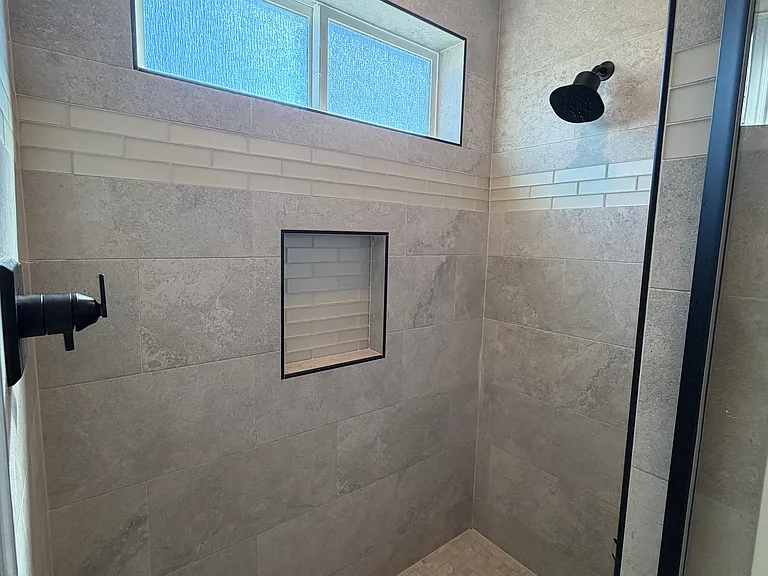 410 Castle Rock Dr — Photo 15