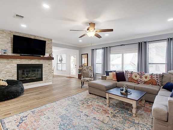 3rd image of 7103 Anaqua Dr