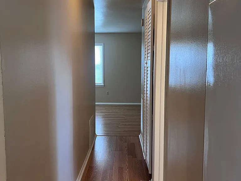 130 South Ave — Photo 8