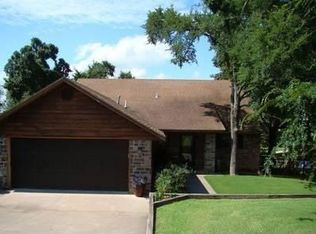 2404 Diffee Dr, Tahlequah, OK 74464