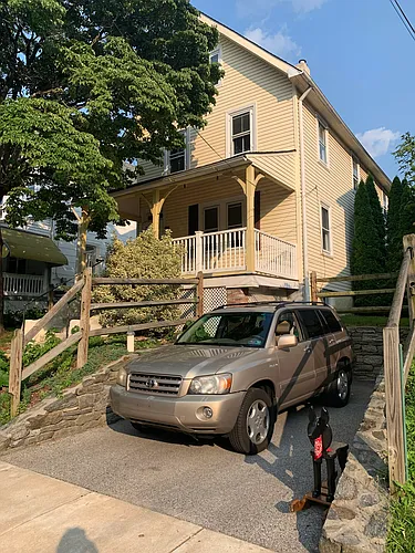 225 Simpson Rd Photo 1