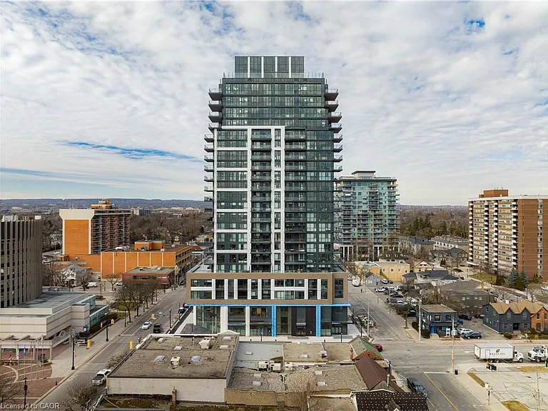 2007 James St #1607 — Photo 1