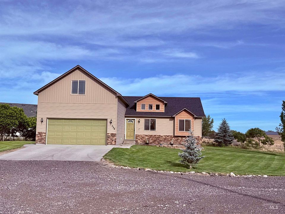 1st image of 558 Smokey Mountain Dr
