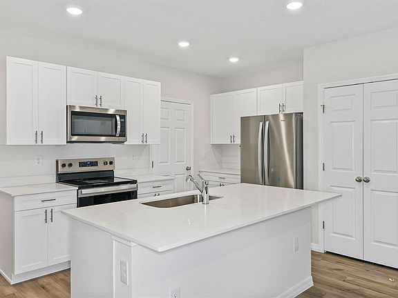 2nd image of 3722 King Hill Dr