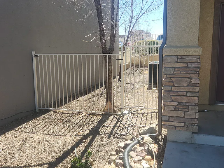 933 12th Pl #933 — Photo 2