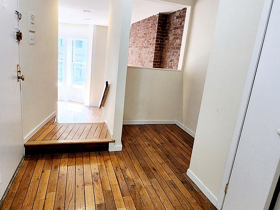 5th image of 19 W 76th St APT 3AW
