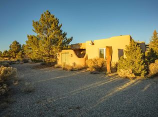 12 Tecolote Rd, Taos, NM 87529