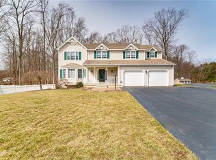4 Davenport Pl, Wallingford, CT 06492