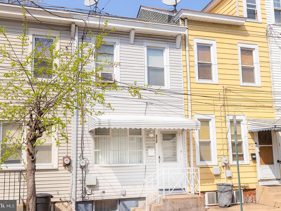 1st image of 212 Hewitt St