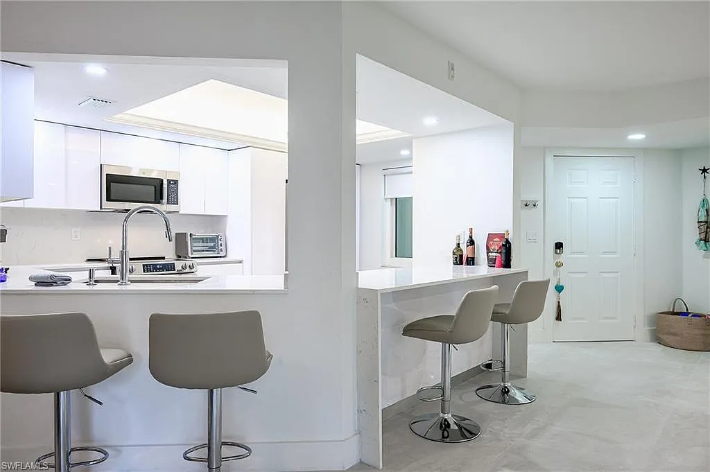 3 bed, 2.0 bath, 1450 sqft, $7,500 — Photo 1