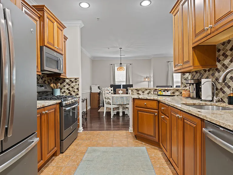 407 River Pl — Photo 6