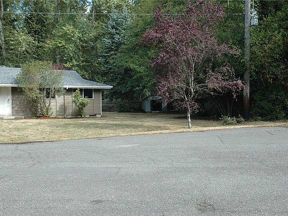 3rd image of 7905 182nd Street Ct E