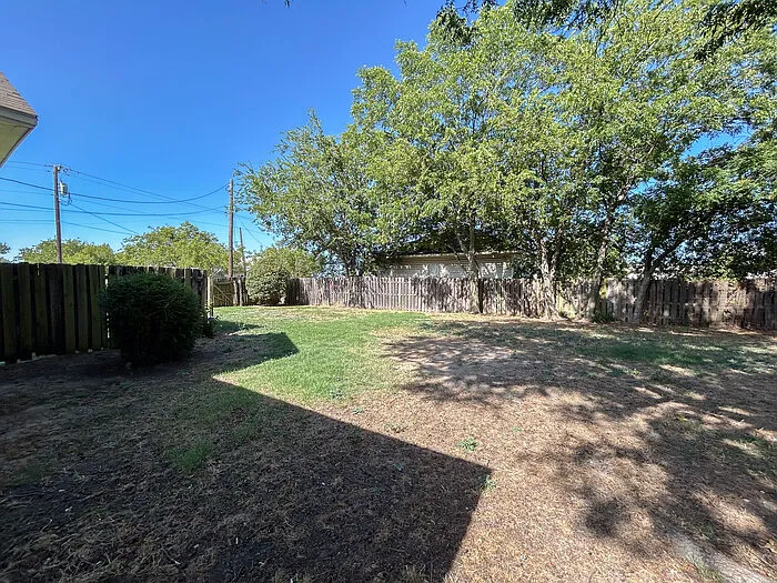 1201 Bolivar St — Photo 25