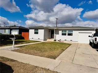 1041 Camden Pl, Santa Ana, CA 92707
