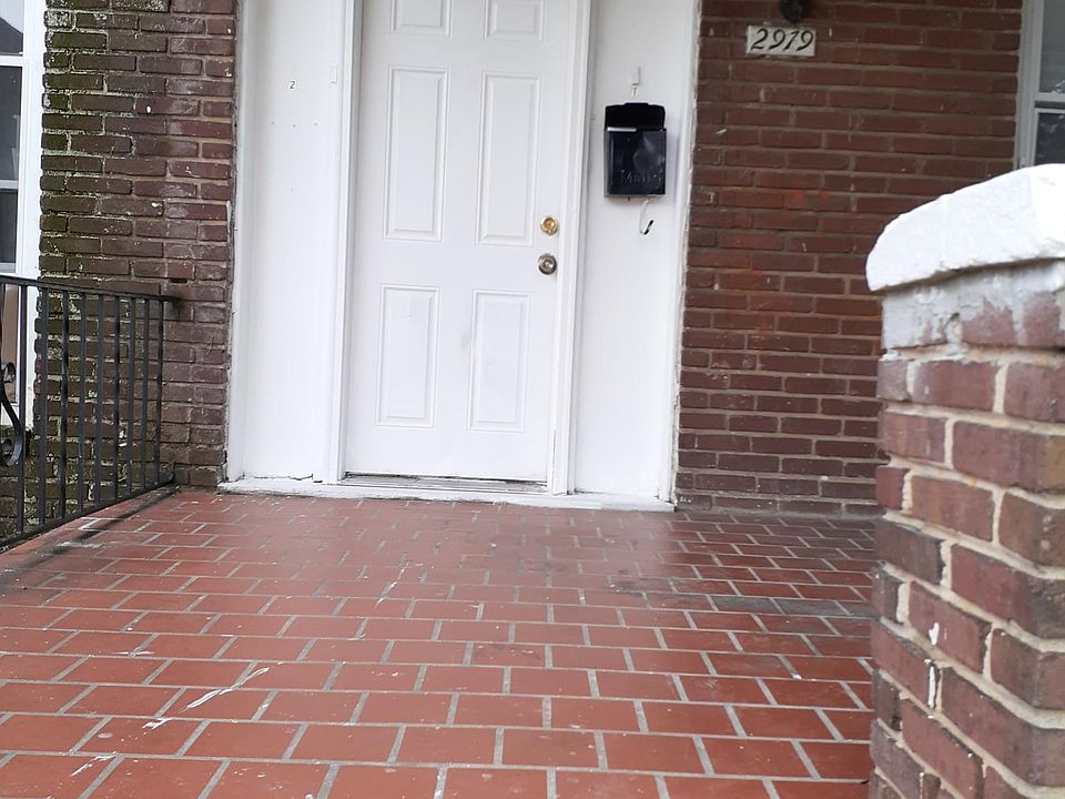 nice porch for relaxing