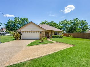 402 E Main St, Tioga, TX 76271