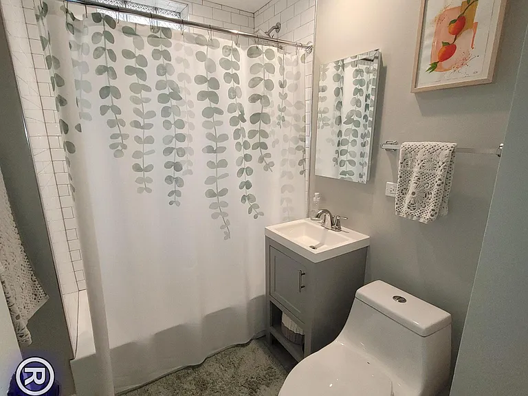 1714 N Wolcott Ave #2 — Photo 8