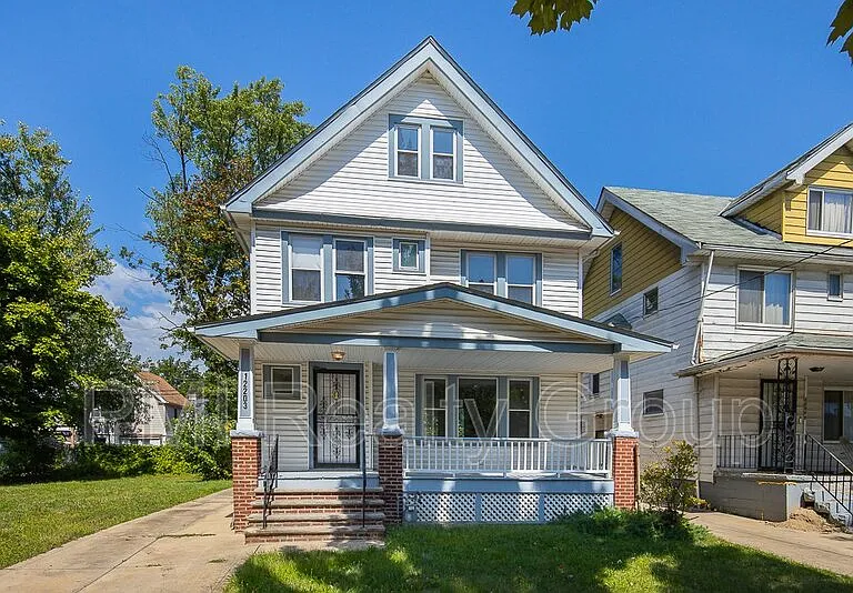 12203 Castlewood Ave — Photo 5