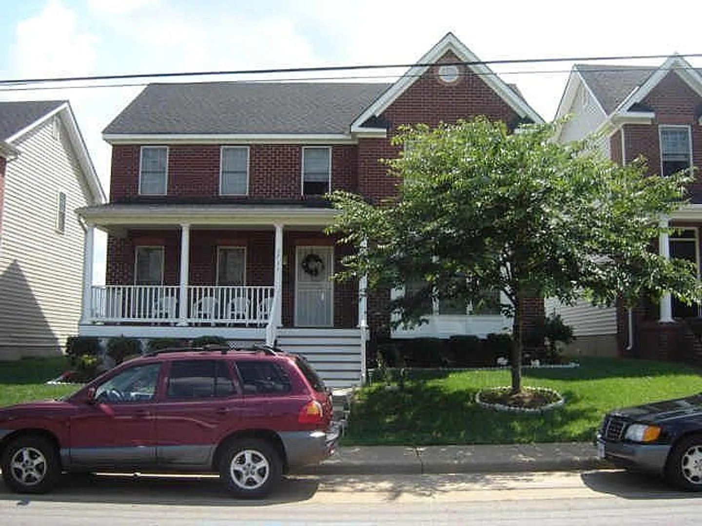 Great 4BR House in the Randolph Neighborhood! — Photo 1