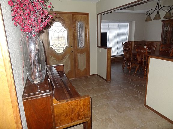 Entry way