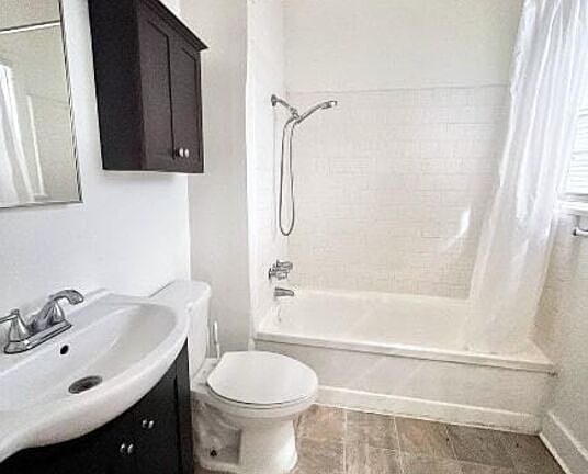 4th image of 1735 N Gramercy Pl APT 104