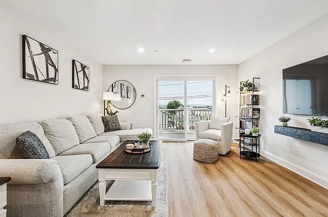 360 Revere Beach Blvd #66 — Photo 1