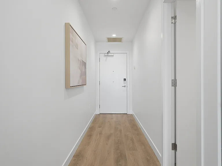 275 E 2nd St — Photo 39