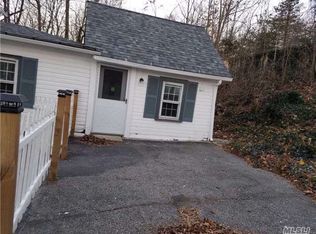494 Main St APT 1, Northport, NY 11768